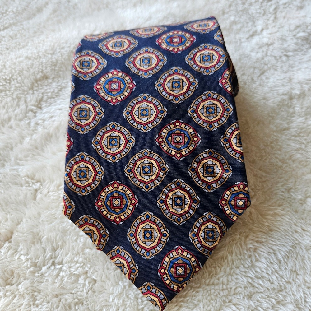 Oscar de la Renta‎ Mens Silk Tie Navy Blue Red Gold Geometric Medallion Pattern